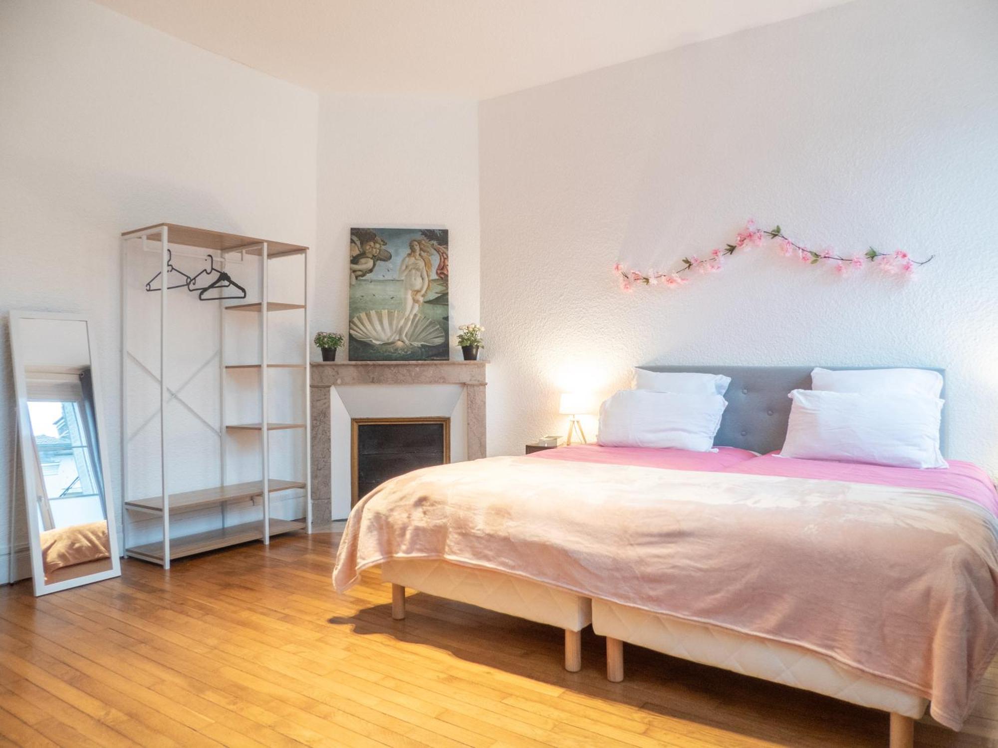 L'Amour De La Paix - Centre-Ville - Jardin - Proche Gare - Tv65"Primevideo - Ambiance Tres Chaleureuse - Parking Gratuit Sous-Video Surveillance Proche - Gere Par Presta-Zen'Services Verdun-sur-Meuse Екстериор снимка